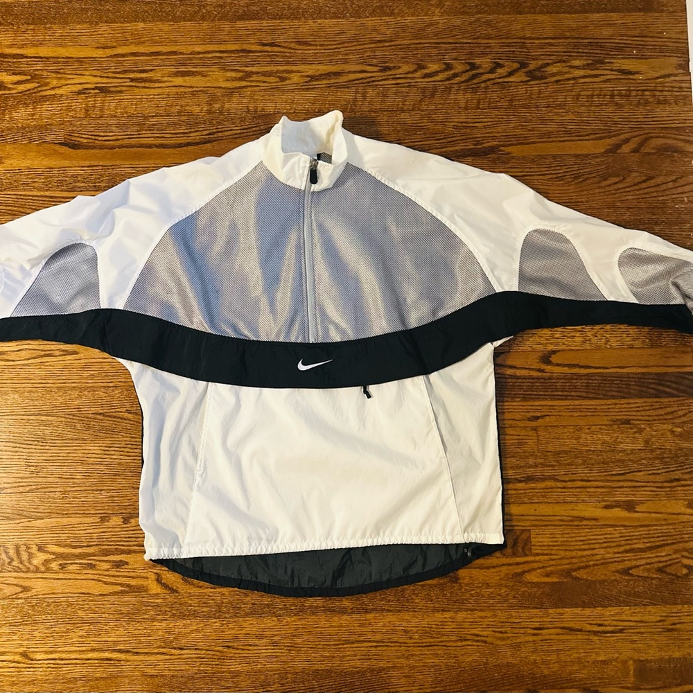 Vintage 90’s Nike Centre Swoosh White and Black Windbreaker Jacket